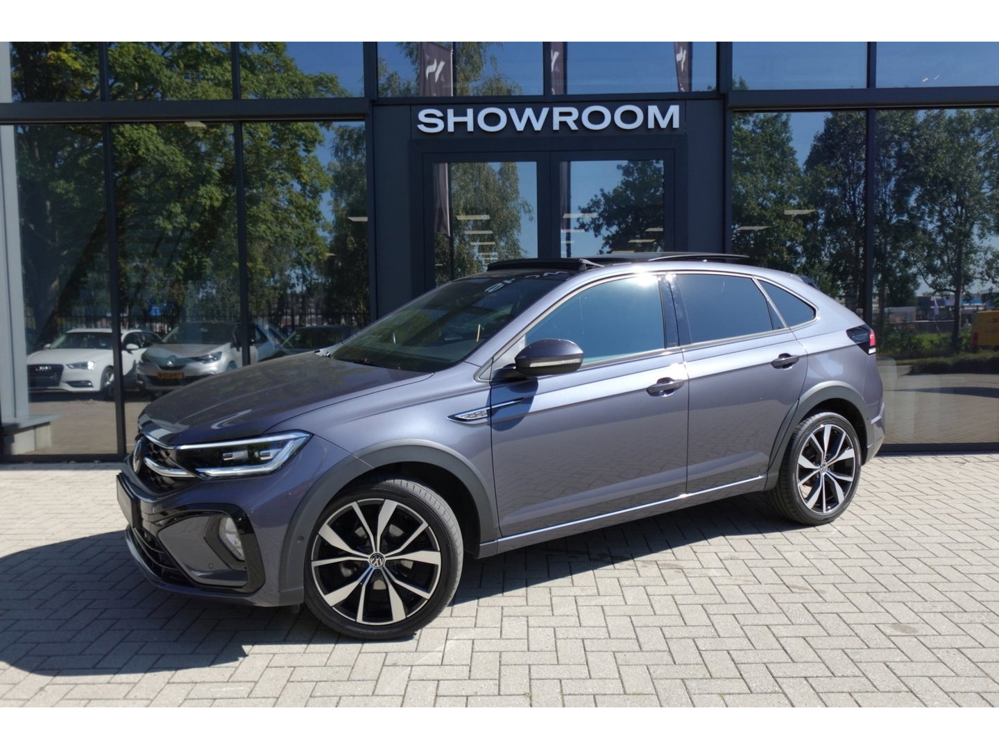 Volkswagen Taigo 1.5 TSI R-Line Business PANO KEYLESS CAM