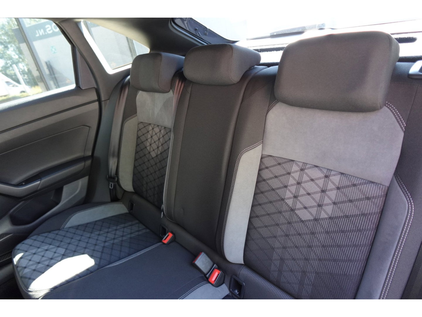 Volkswagen Taigo 1.5 TSI R-Line Business PANO KEYLESS CAM