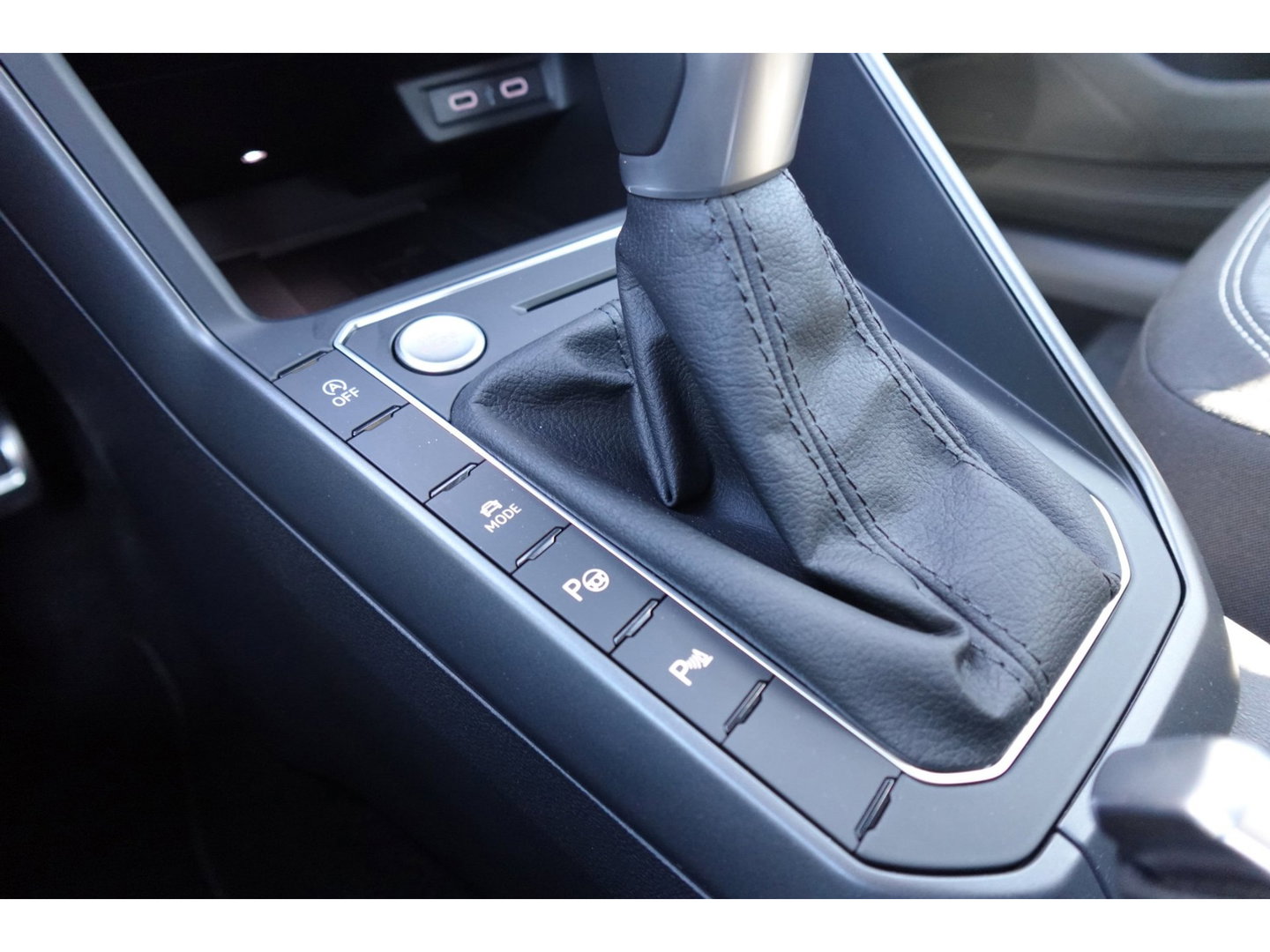 Volkswagen Taigo 1.5 TSI R-Line Business PANO KEYLESS CAM