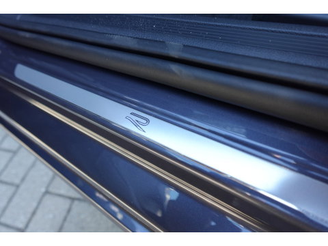 Volkswagen Taigo 1.5 TSI R-Line Business PANO KEYLESS CAM