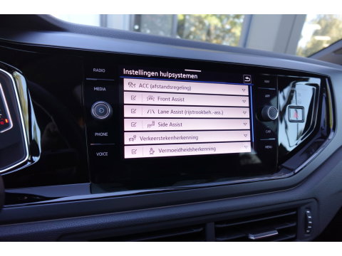 Volkswagen Taigo 1.5 TSI R-Line Business PANO KEYLESS CAM