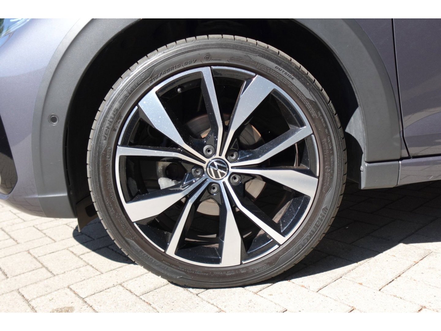 Volkswagen Taigo 1.5 TSI R-Line Business PANO KEYLESS CAM