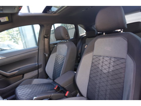 Volkswagen Taigo 1.5 TSI R-Line Business PANO KEYLESS CAM