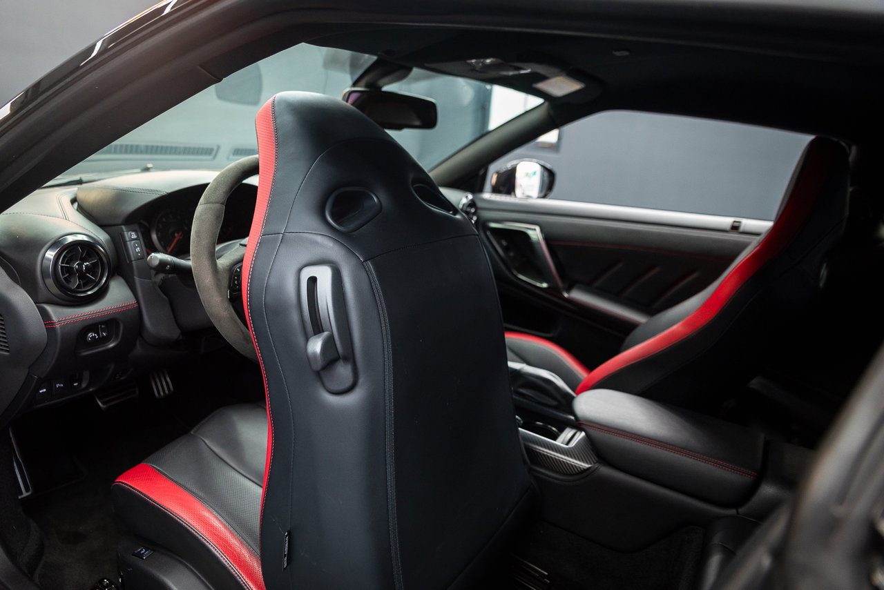 Nissan GT-R