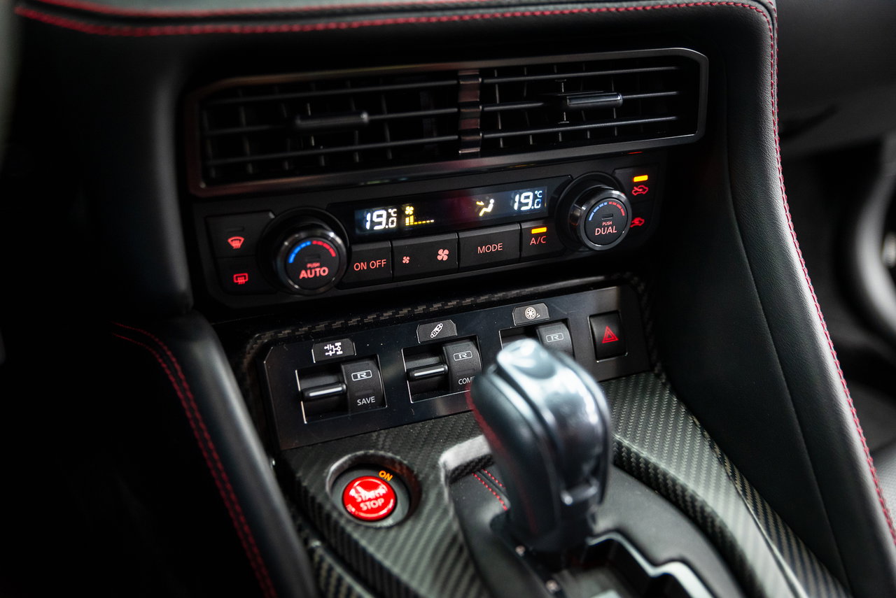Nissan GT-R