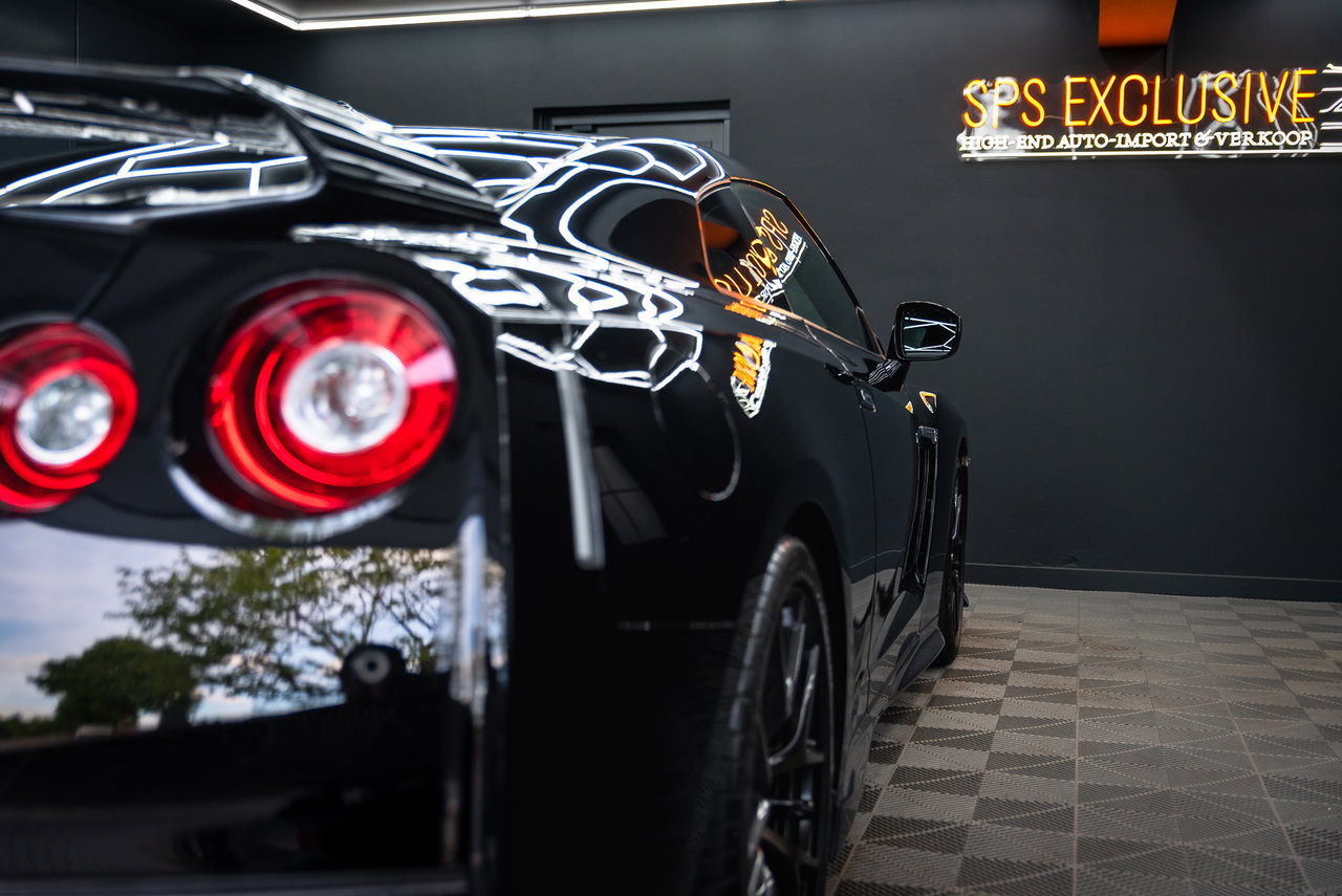 Nissan GT-R