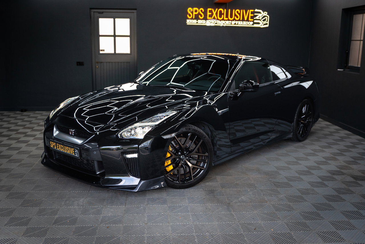 Nissan GT-R