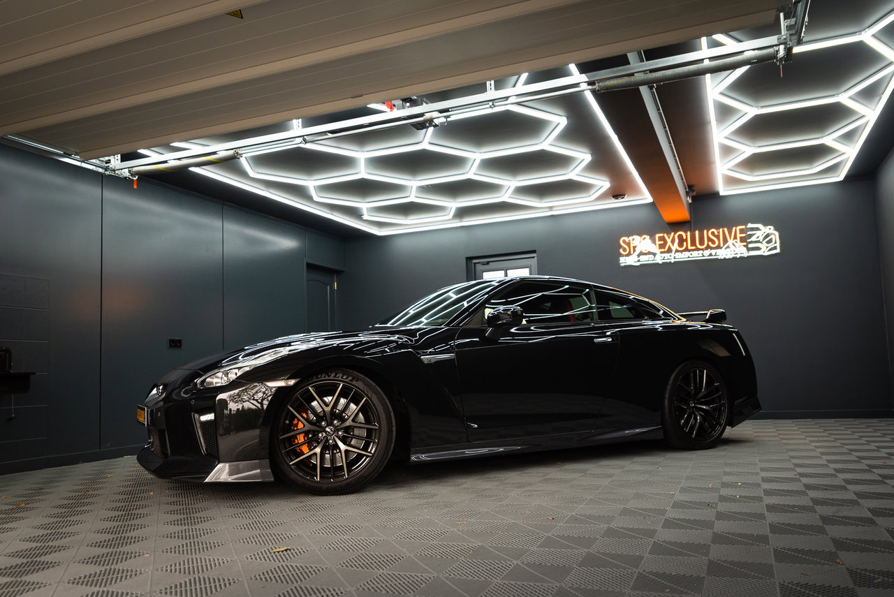 Nissan GT-R