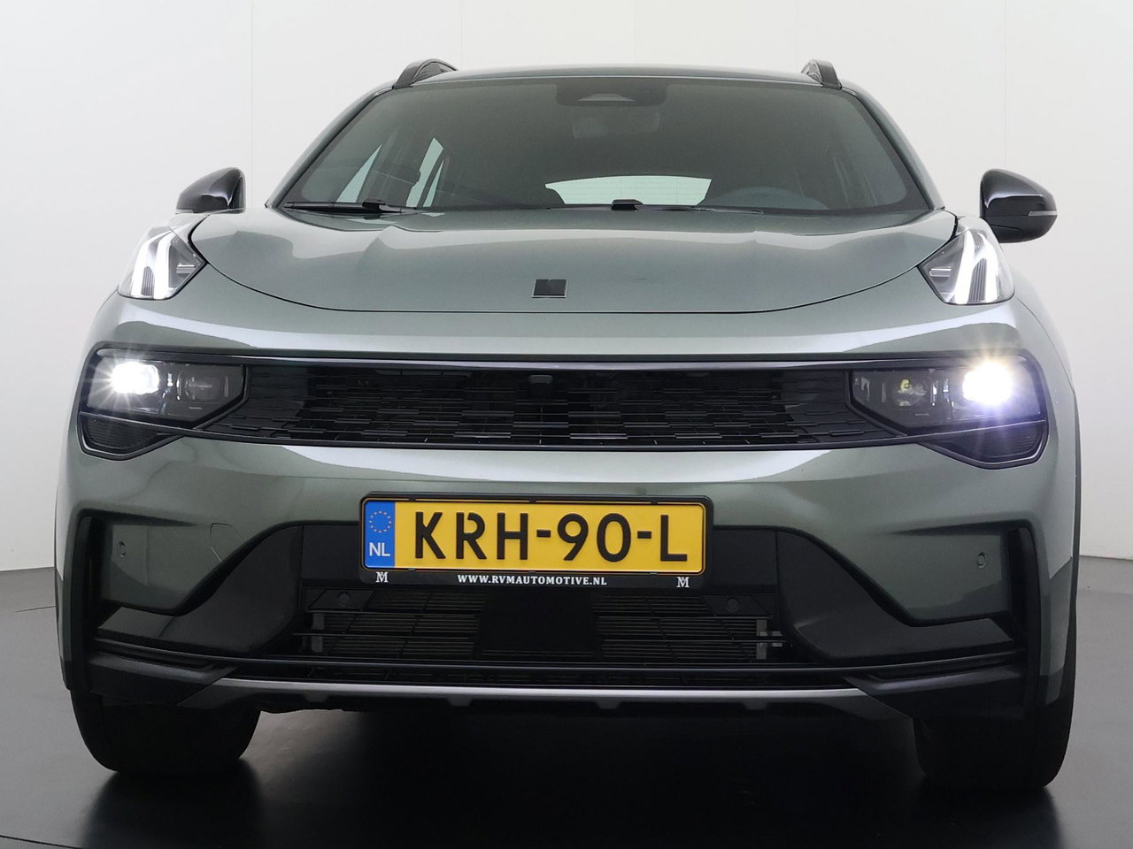 Lynk & Co 01