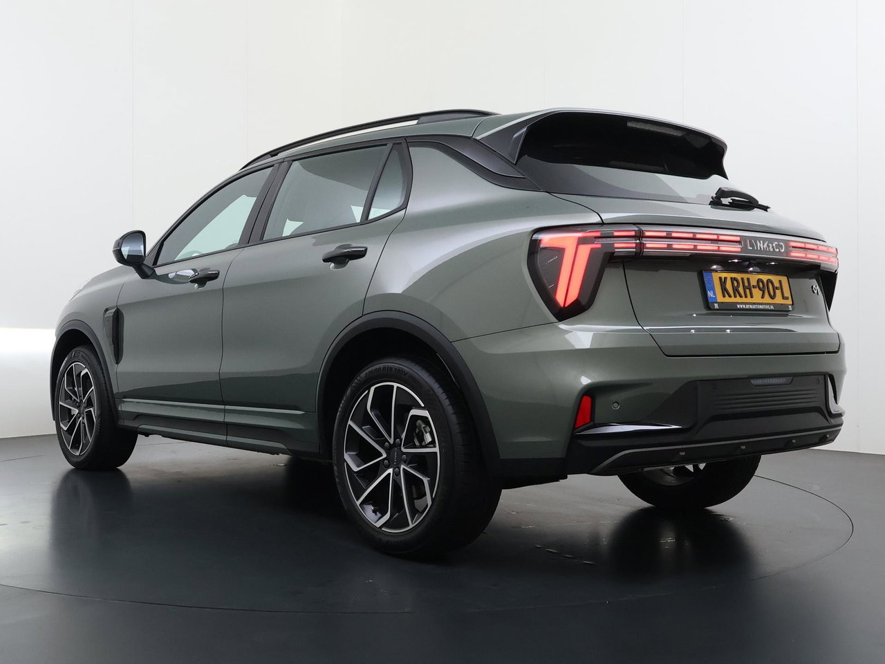 Lynk & Co 01
