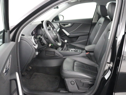 Audi Q2 30 TFSI Advanced edition | Panoramadak | Leder | Virtual Dashboard | Stoelverwarming | Climate control | Camera | Park assist | Cruise control | Navigatie |