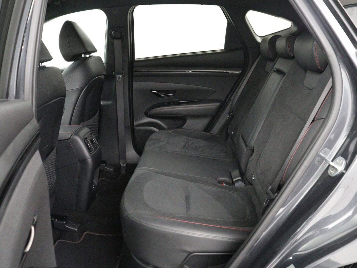 Hyundai Tucson 1.6 T-GDI HEV N Line | Leder/alcantara | Stoelkoeling | Stuur/stoel verwarming | Adaptive cruise | 360 camera | Carplay | Krell sound | Full LED |