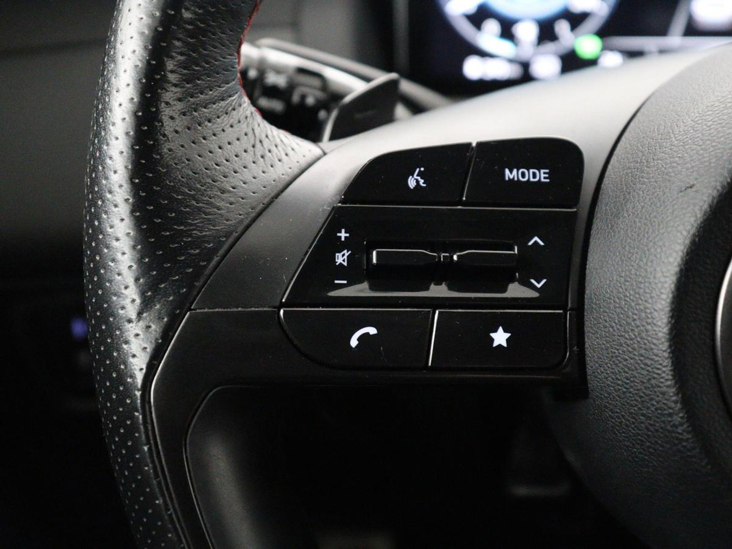 Hyundai Tucson 1.6 T-GDI HEV N Line | Leder/alcantara | Stoelkoeling | Stuur/stoel verwarming | Adaptive cruise | 360 camera | Carplay | Krell sound | Full LED |