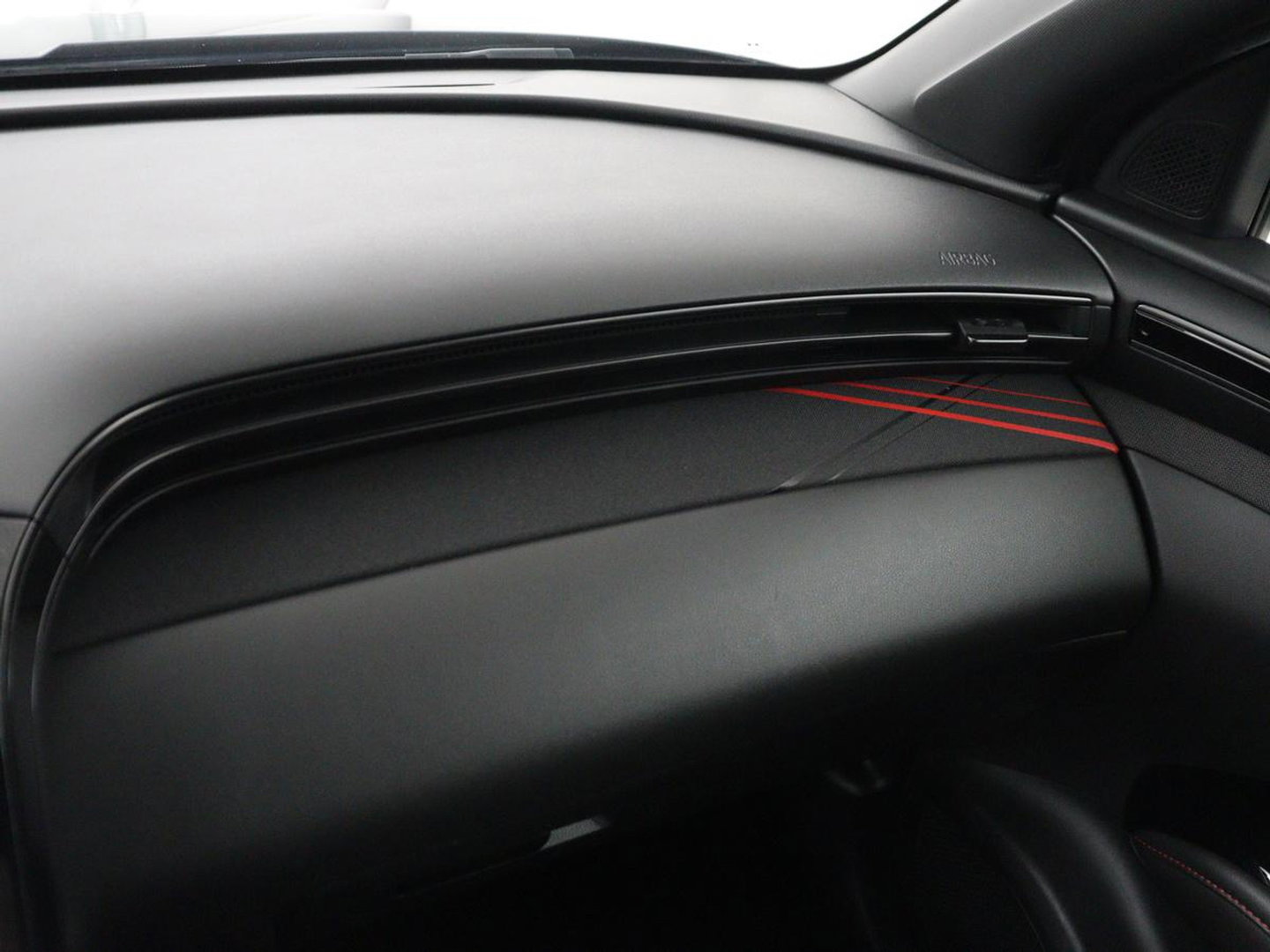 Hyundai Tucson 1.6 T-GDI HEV N Line | Leder/alcantara | Stoelkoeling | Stuur/stoel verwarming | Adaptive cruise | 360 camera | Carplay | Krell sound | Full LED |
