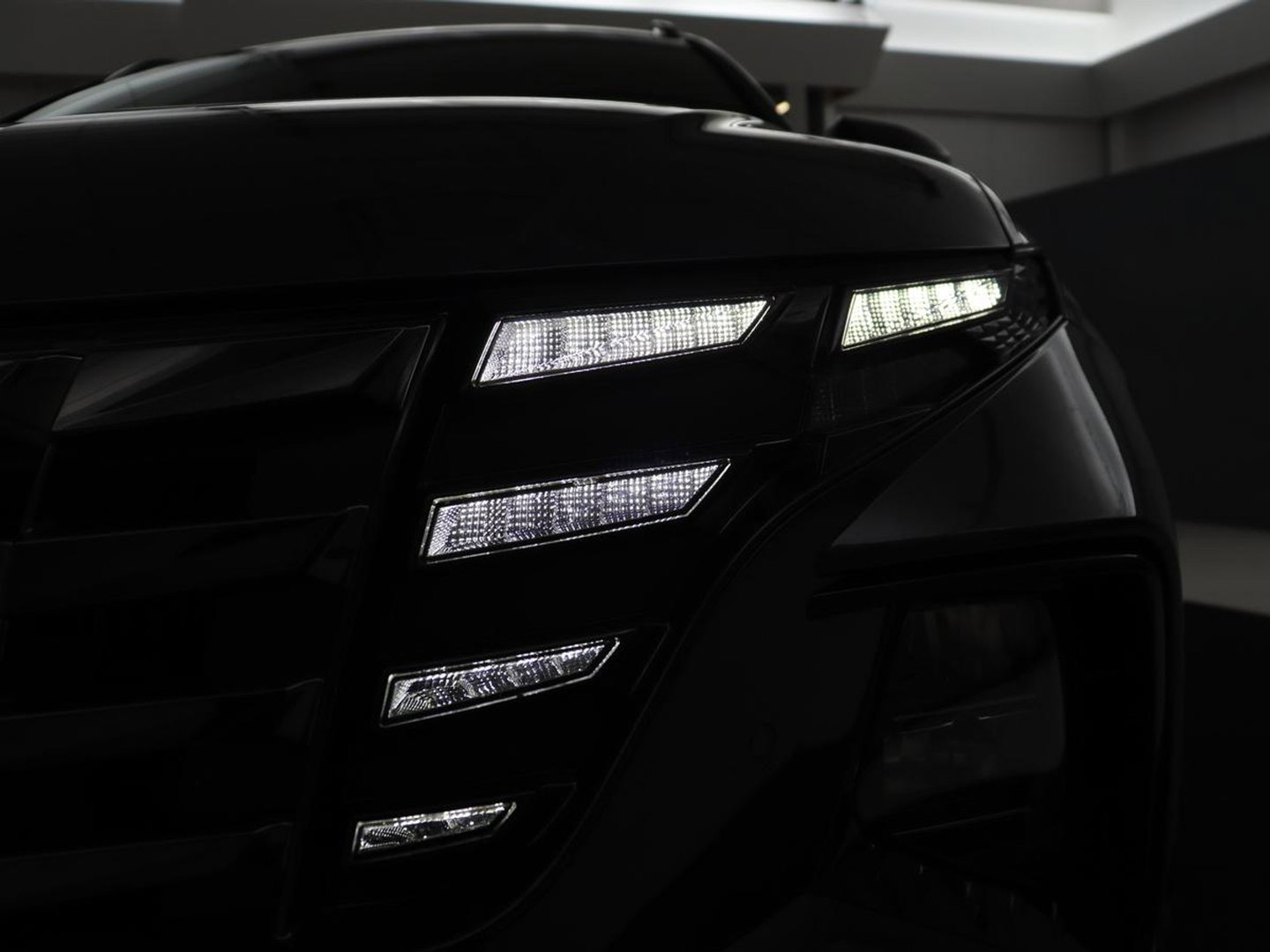 Hyundai Tucson 1.6 T-GDI HEV N Line | Leder/alcantara | Stoelkoeling | Stuur/stoel verwarming | Adaptive cruise | 360 camera | Carplay | Krell sound | Full LED |