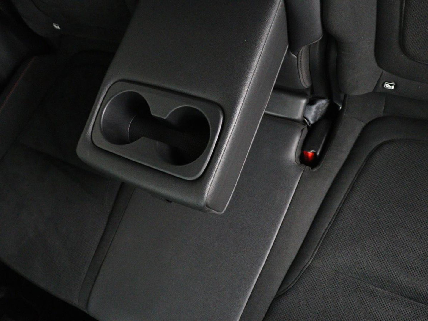Hyundai Tucson 1.6 T-GDI HEV N Line | Leder/alcantara | Stoelkoeling | Stuur/stoel verwarming | Adaptive cruise | 360 camera | Carplay | Krell sound | Full LED |