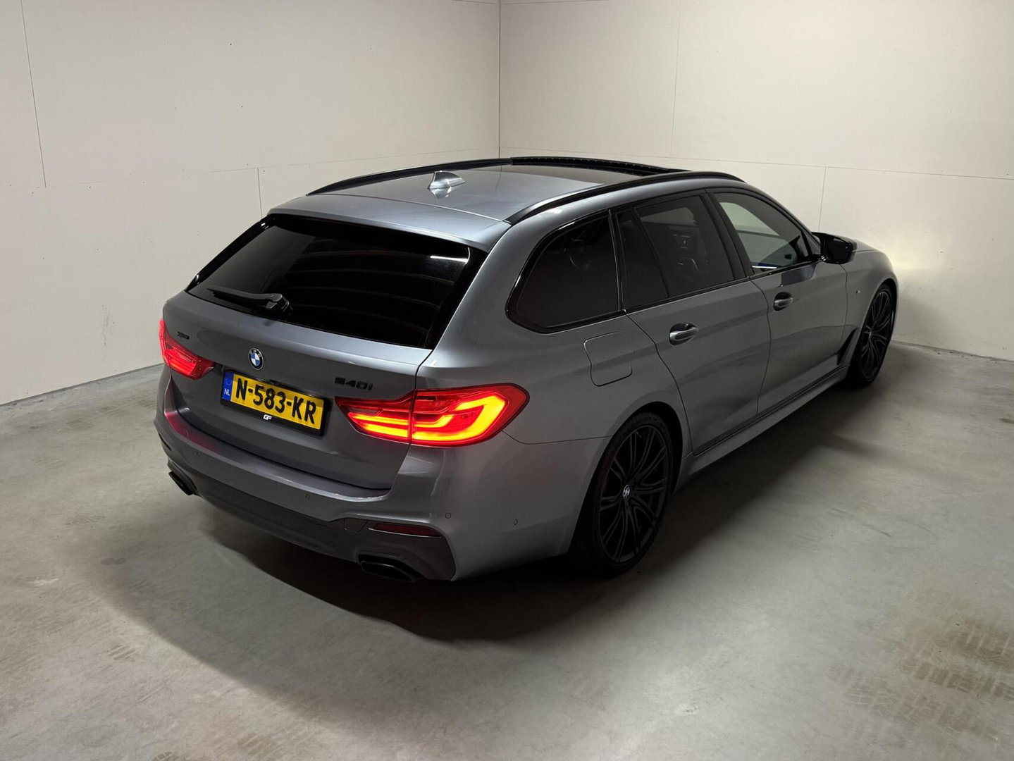 BMW 5 Serie Touring 540i xDrive M-Sport Pano H/K 360º Sfeer Luchtv.