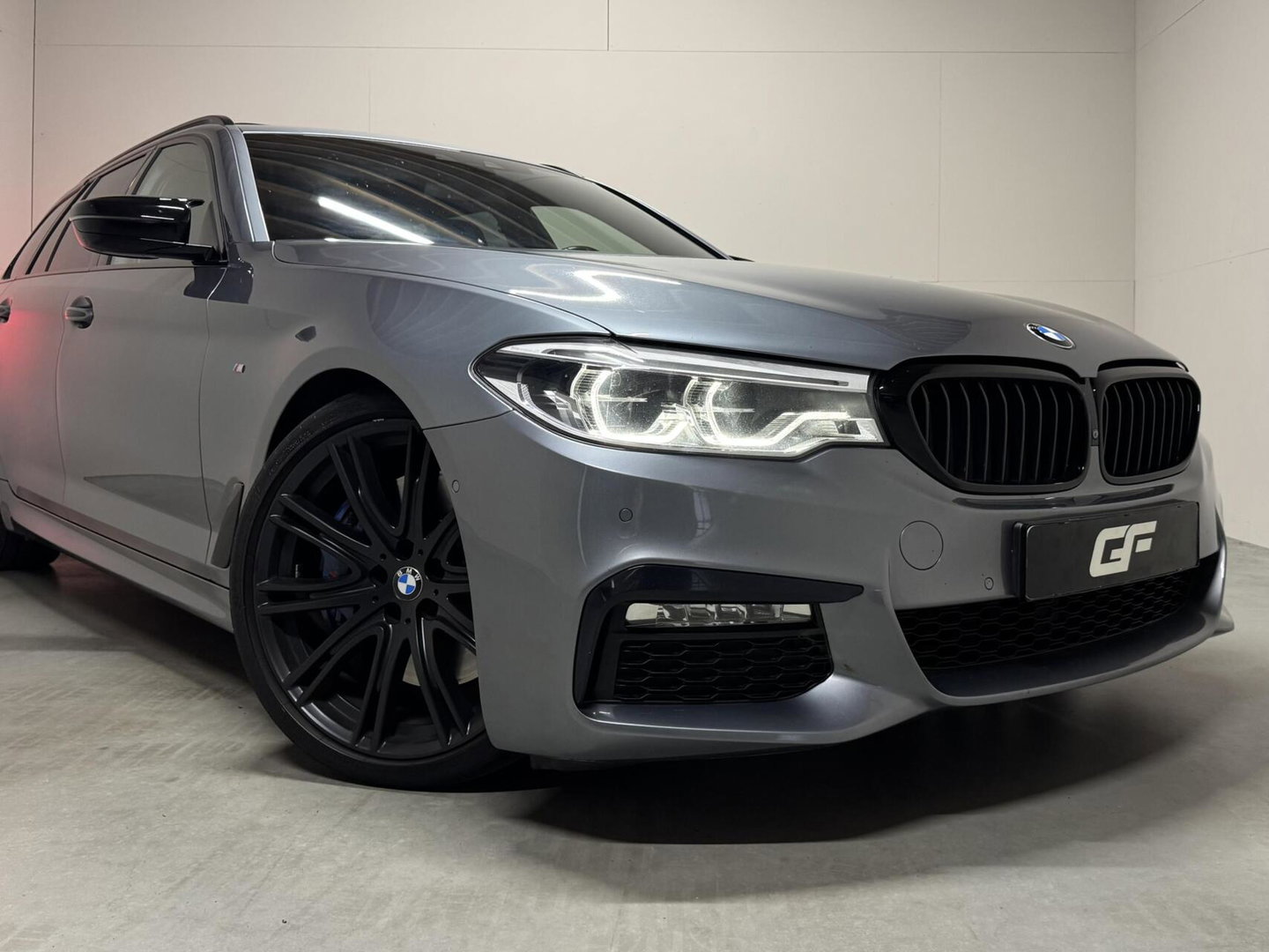 BMW 5 Serie Touring 540i xDrive M-Sport Pano H/K 360º Sfeer Luchtv.