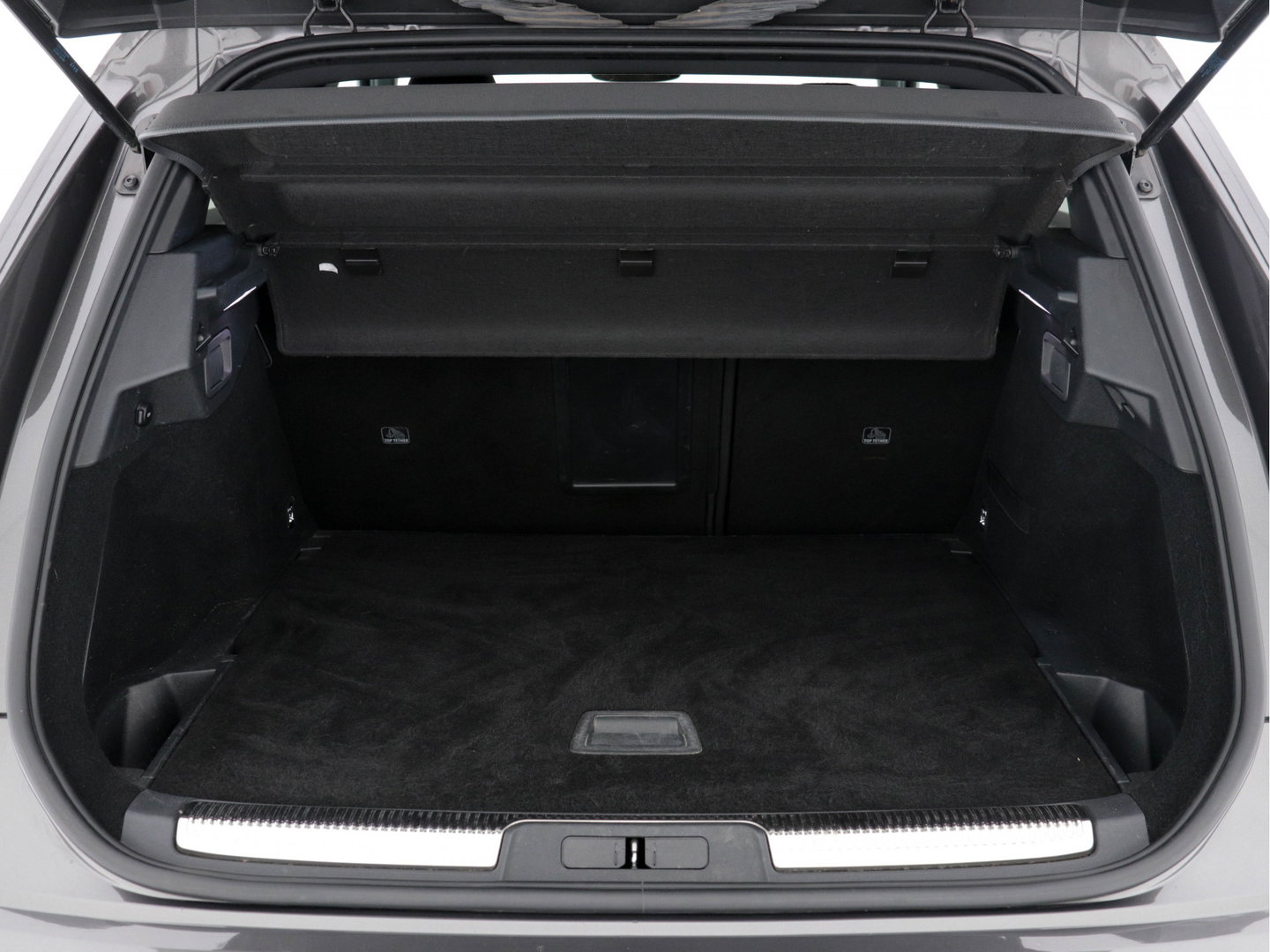 DS 7 Crossback 1.5 BlueHDI So Chic (INCL-BTW) *DIGI-COCKPIT | NAVI-FULLMAP | FULL-LED | MICROFIBRE | CAMERA | KEYLESS | CARPLAY | ADAPTIVE-CRUISE | DAB | PRIVACYGLASS | PDC | HEATED-SPORTSEATS | TOWBAR | 18"ALU*