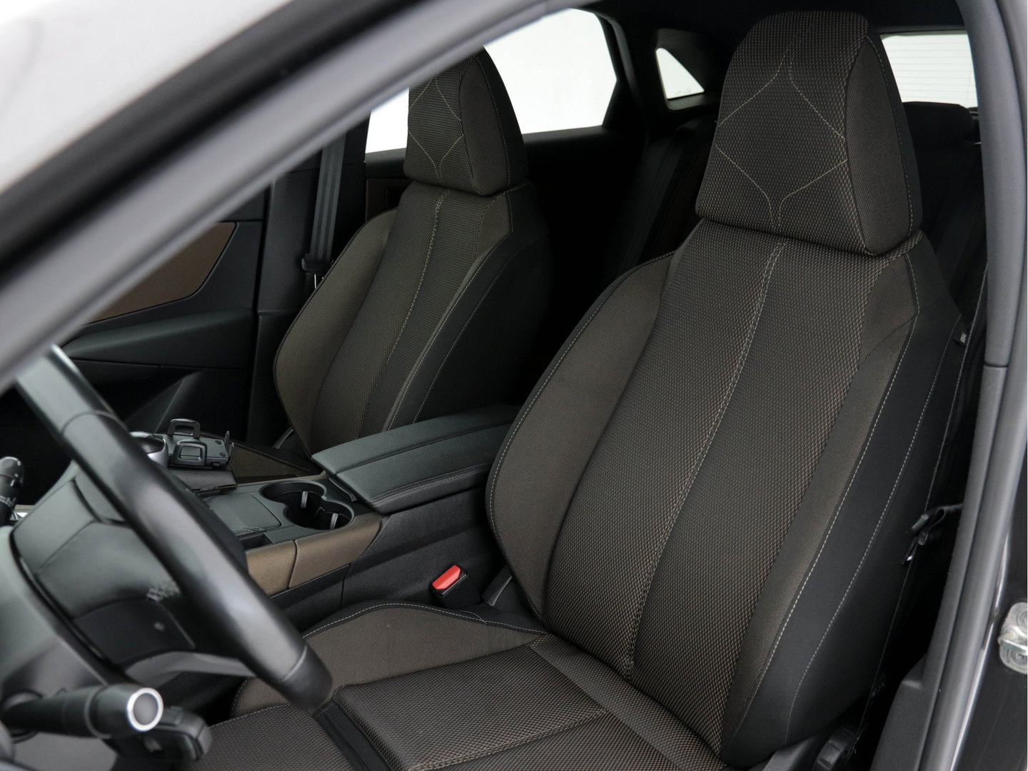DS 7 Crossback 1.5 BlueHDI So Chic (INCL-BTW) *DIGI-COCKPIT | NAVI-FULLMAP | FULL-LED | MICROFIBRE | CAMERA | KEYLESS | CARPLAY | ADAPTIVE-CRUISE | DAB | PRIVACYGLASS | PDC | HEATED-SPORTSEATS | TOWBAR | 18"ALU*