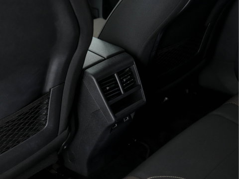 DS 7 Crossback 1.5 BlueHDI So Chic (INCL-BTW) *DIGI-COCKPIT | NAVI-FULLMAP | FULL-LED | MICROFIBRE | CAMERA | KEYLESS | CARPLAY | ADAPTIVE-CRUISE | DAB | PRIVACYGLASS | PDC | HEATED-SPORTSEATS | TOWBAR | 18"ALU*