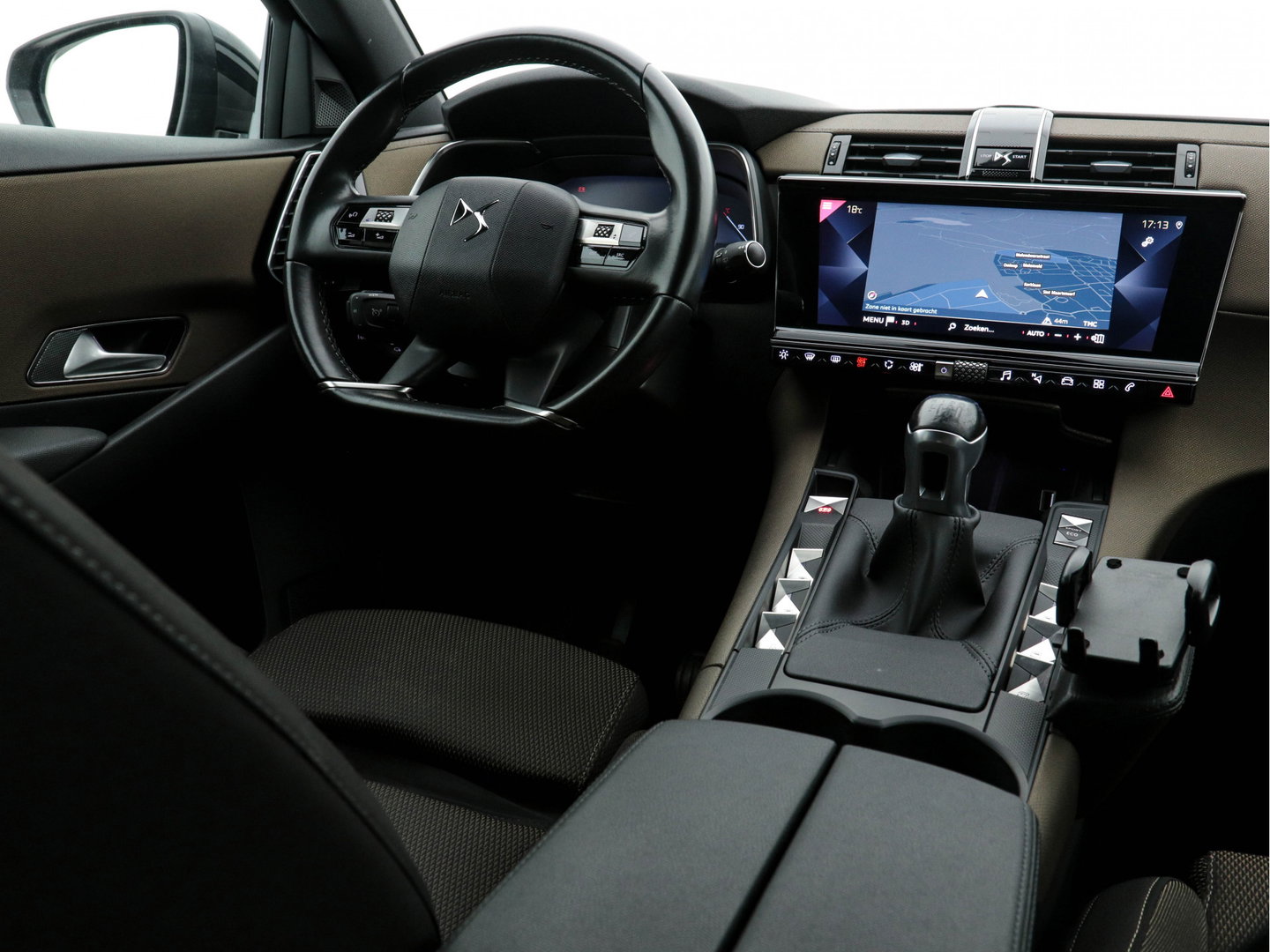 DS 7 Crossback 1.5 BlueHDI So Chic (INCL-BTW) *DIGI-COCKPIT | NAVI-FULLMAP | FULL-LED | MICROFIBRE | CAMERA | KEYLESS | CARPLAY | ADAPTIVE-CRUISE | DAB | PRIVACYGLASS | PDC | HEATED-SPORTSEATS | TOWBAR | 18"ALU*