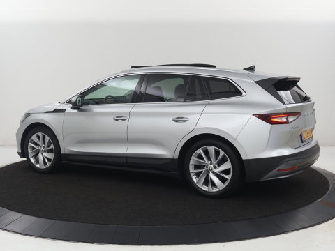 Škoda Enyaq iV 60 | SOH 92,4% | Panoramadak | Stoel/stuur verwarming | Half leder | Adaptive cruise | Carplay | Virtueel dashboard | Sfeerverlichting | Climate control | Camera | Park assist |