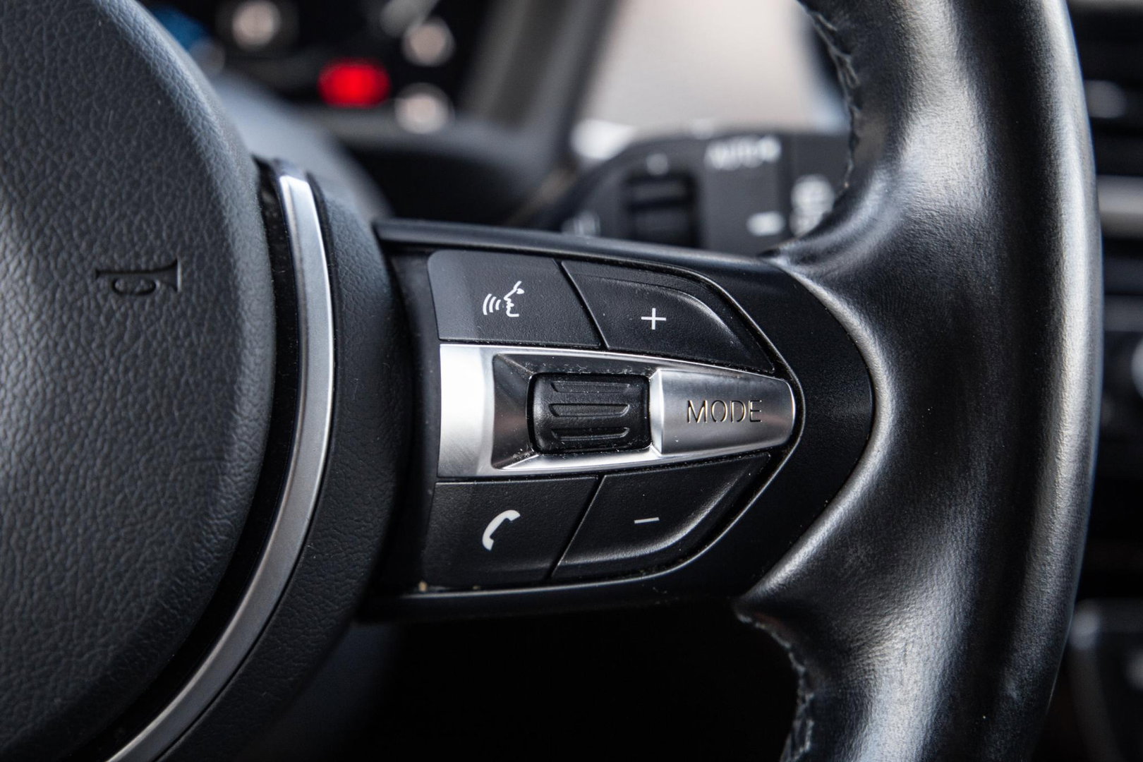 BMW X2 xDrive25e High Executive M PAKKET / CARPLAY / CRUISE CONTROLE / BRUIN LEER / STOELVERWARMING