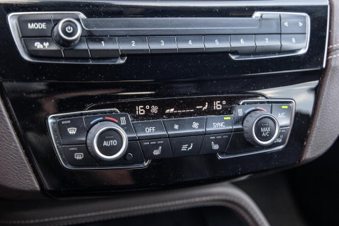 BMW X2 xDrive25e High Executive M PAKKET / CARPLAY / CRUISE CONTROLE / BRUIN LEER / STOELVERWARMING