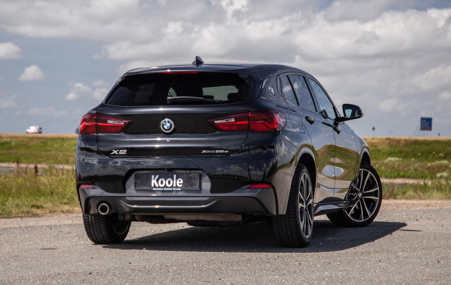 BMW X2 xDrive25e High Executive M PAKKET / CARPLAY / CRUISE CONTROLE / BRUIN LEER / STOELVERWARMING
