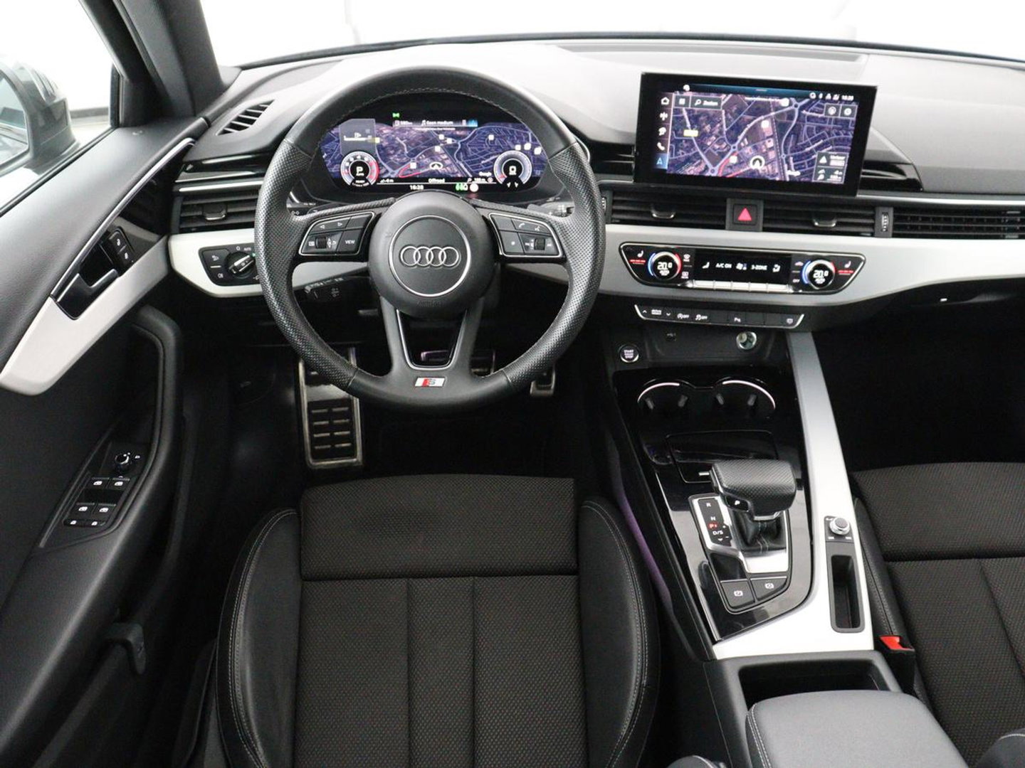 Audi A4 Avant 35 TFSI S edition Competition | Half Leder | Virtual Dashboard | Stoelverwarming | Cruise control | Park assist | Climate control | Drive select |