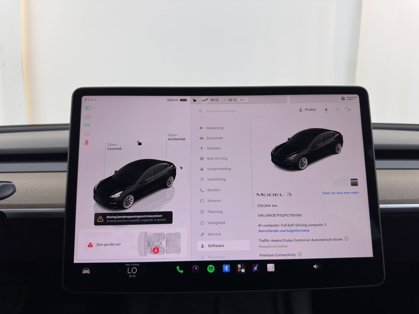 Tesla Model 3 Standard RWD Plus 60 kWh [3-Fase-11kW] (INCL-BTW) Aut. *PANO | AUTOPILOT | LEATHER | KEYLESS | FULL-LED | MEMORY-PACK | TOPVIEW | DAB | CARPLAY | DIGI-COCKPIT | LANE-ASSIST | HEATED- COMFORTSEATS | 19"ALU*