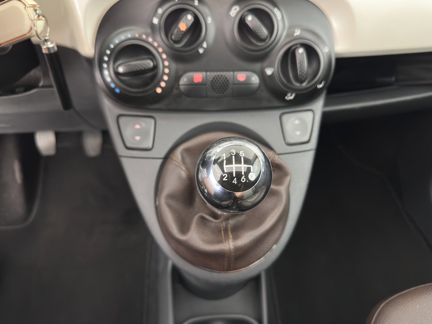 Fiat 500 1.4-16V Pop *PANO | LEATHER-FABRIC | CARPLAY | AIRCO | PRIVACY-GLASS | 18''ALU*