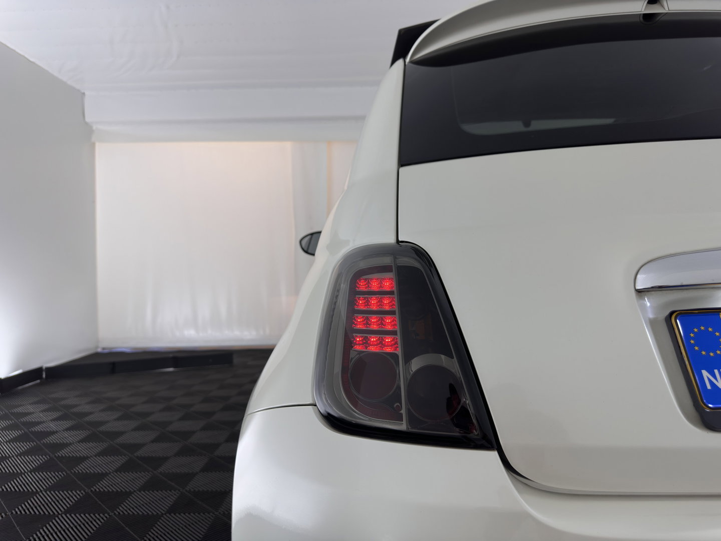 Fiat 500 1.4-16V Pop *PANO | LEATHER-FABRIC | CARPLAY | AIRCO | PRIVACY-GLASS | 18''ALU*