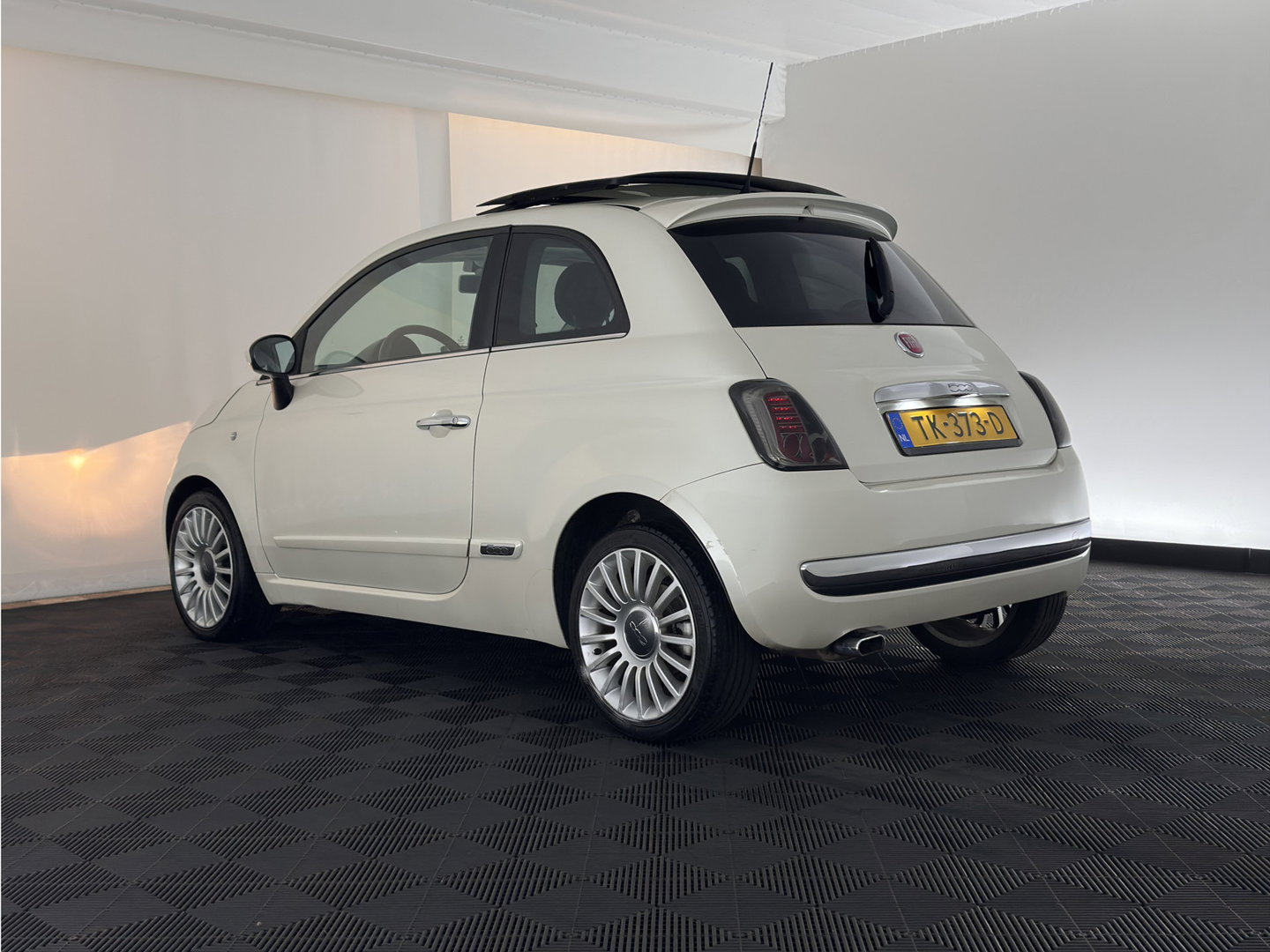 Fiat 500 1.4-16V Pop *PANO | LEATHER-FABRIC | CARPLAY | AIRCO | PRIVACY-GLASS | 18''ALU*