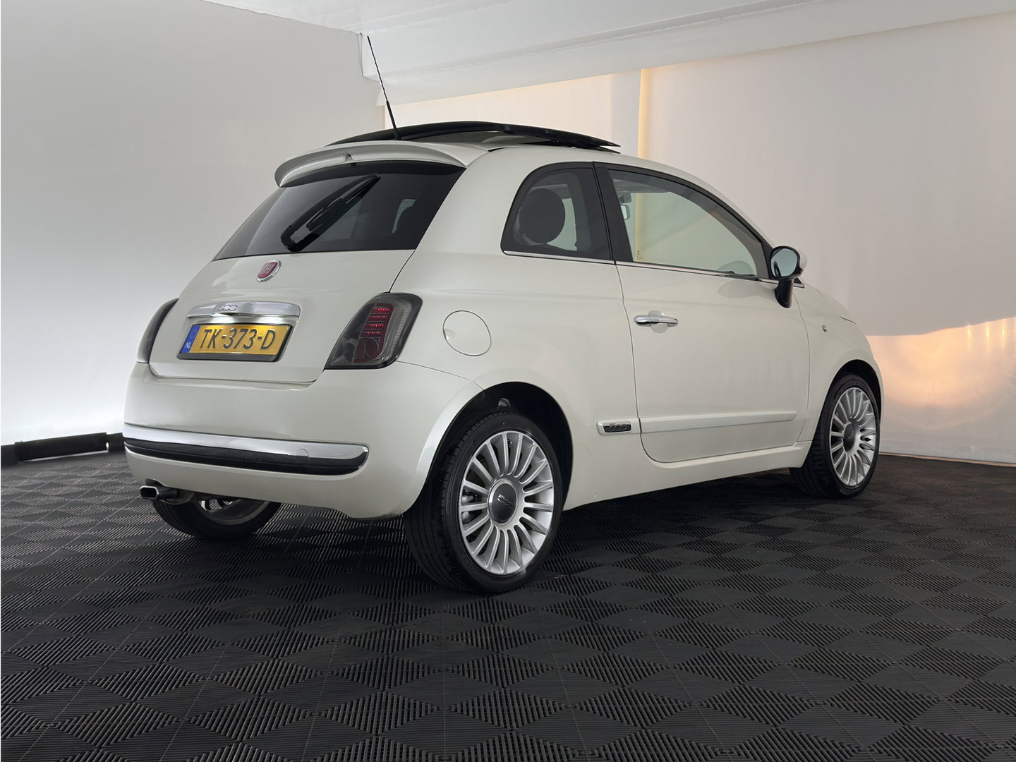 Fiat 500 1.4-16V Pop *PANO | LEATHER-FABRIC | CARPLAY | AIRCO | PRIVACY-GLASS | 18''ALU*