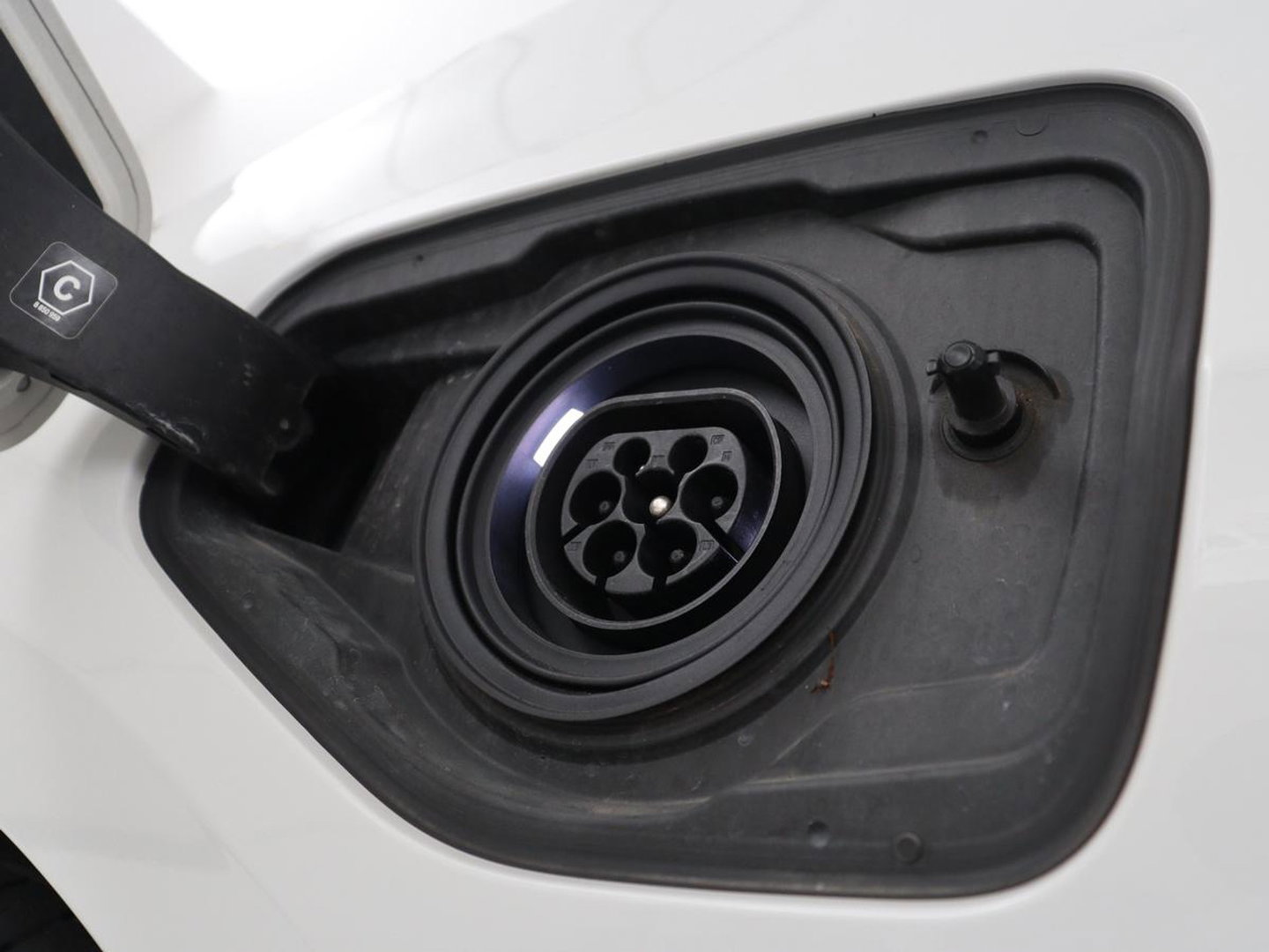 BMW 2 Serie 225 e xDrive Luxury Line | SOH 91,6% | Leder | Carplay | Navigatie | Sfeerverlichting | Cruise control | Climate control | Camera | Park assist |