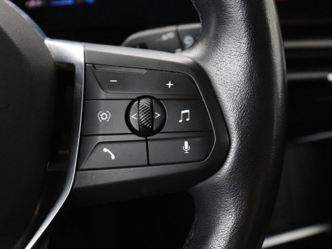 BMW 2 Serie 225 e xDrive Luxury Line | SOH 91,6% | Leder | Carplay | Navigatie | Sfeerverlichting | Cruise control | Climate control | Camera | Park assist |