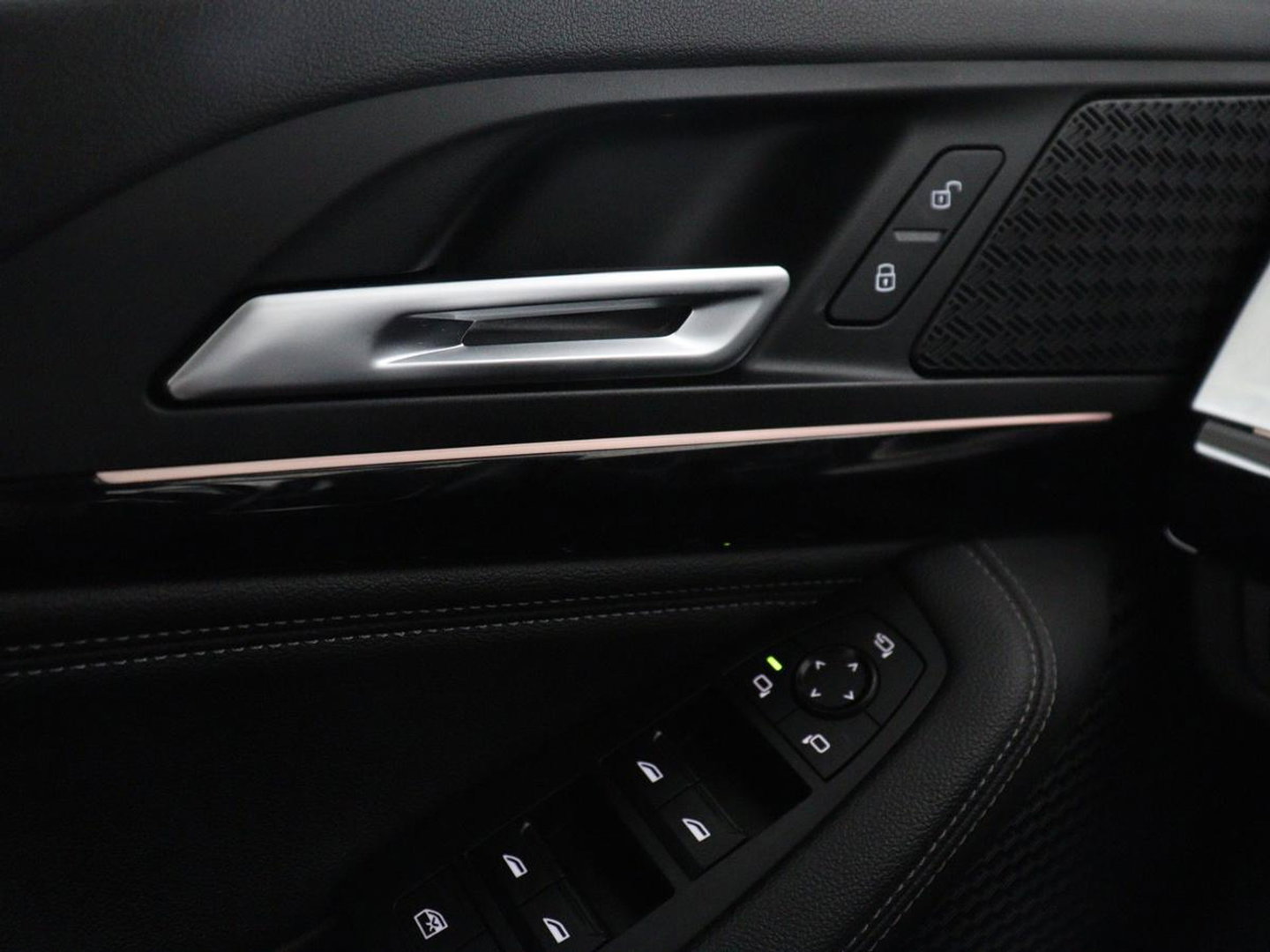BMW 2 Serie 225 e xDrive Luxury Line | SOH 91,6% | Leder | Carplay | Navigatie | Sfeerverlichting | Cruise control | Climate control | Camera | Park assist |
