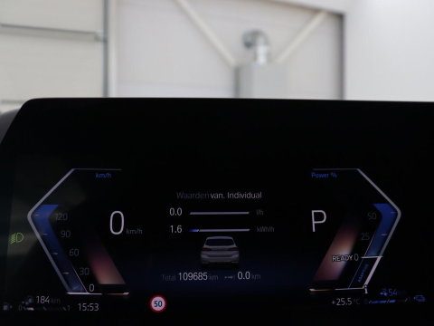 BMW 2 Serie 225 e xDrive Luxury Line | SOH 91,6% | Leder | Carplay | Navigatie | Sfeerverlichting | Cruise control | Climate control | Camera | Park assist |