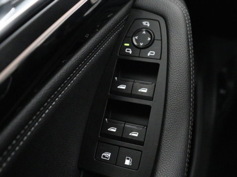 BMW 2 Serie 225 e xDrive Luxury Line | SOH 91,6% | Leder | Carplay | Navigatie | Sfeerverlichting | Cruise control | Climate control | Camera | Park assist |