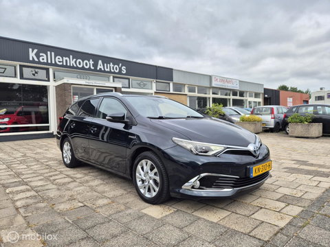 Toyota Auris 1.8 Hybrid Lease-pro, Pano,Navi, Camera,Clima