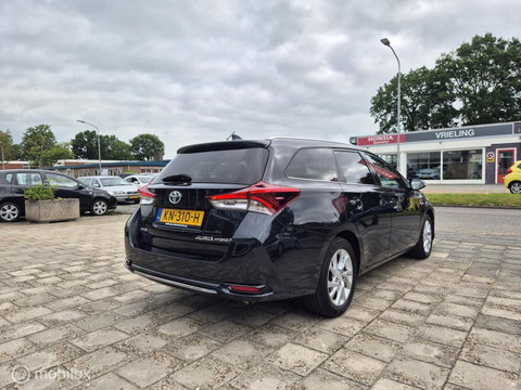 Toyota Auris 1.8 Hybrid Lease-pro, Pano,Navi, Camera,Clima