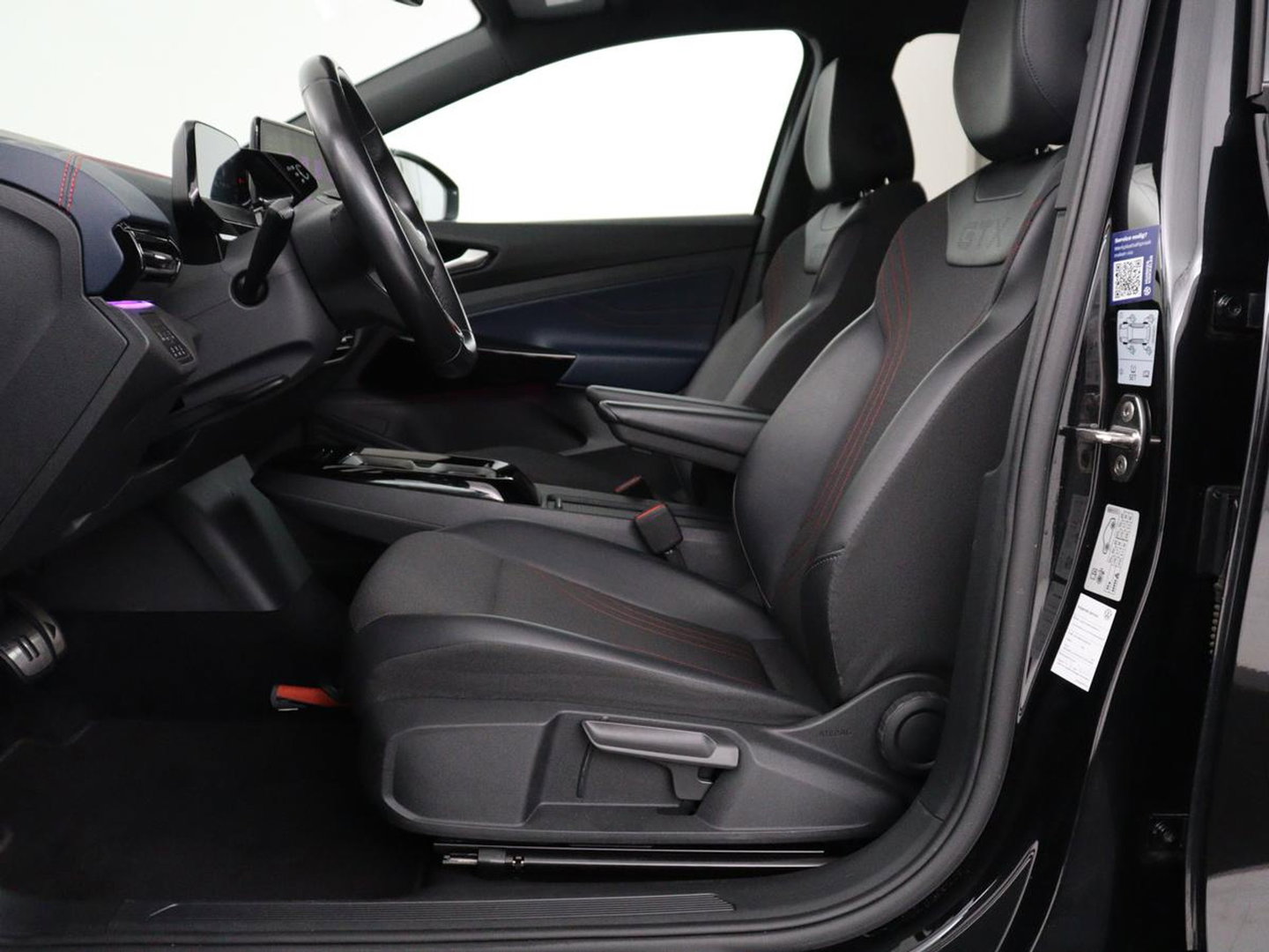 Volkswagen ID.5 GTX 77 kWh | SOH 90,1% | Half leder | Stuur/stoelverwarming | Carplay | Sfeerverlichting | Adaptive cruise | Climate control | Camera | Park assist |
