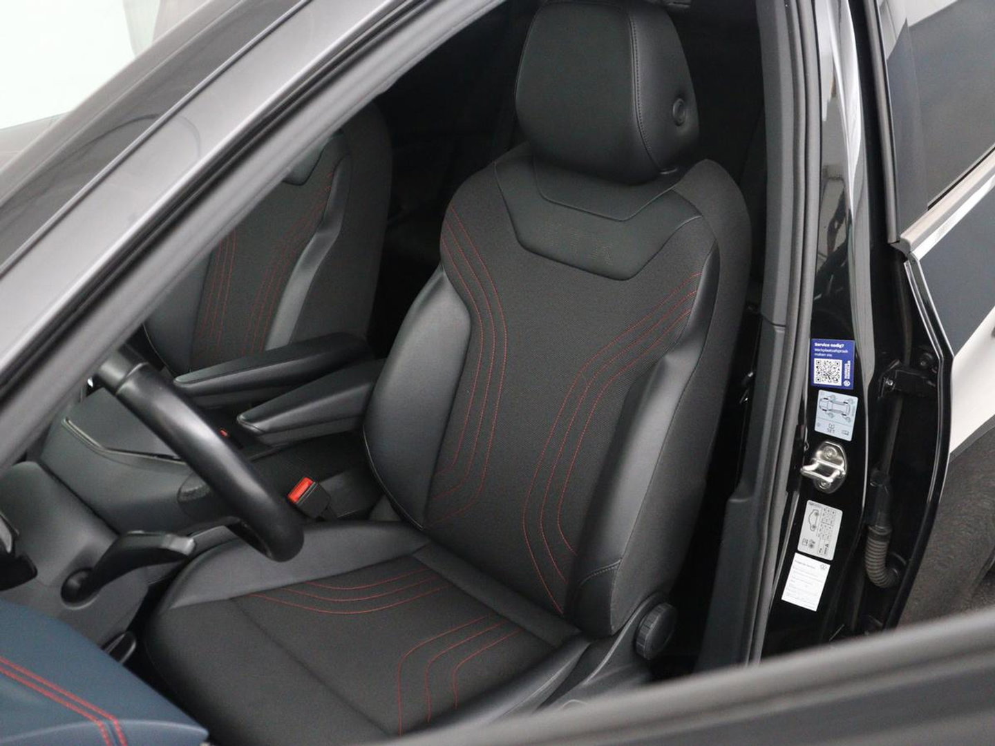 Volkswagen ID.5 GTX 77 kWh | SOH 90,1% | Half leder | Stuur/stoelverwarming | Carplay | Sfeerverlichting | Adaptive cruise | Climate control | Camera | Park assist |