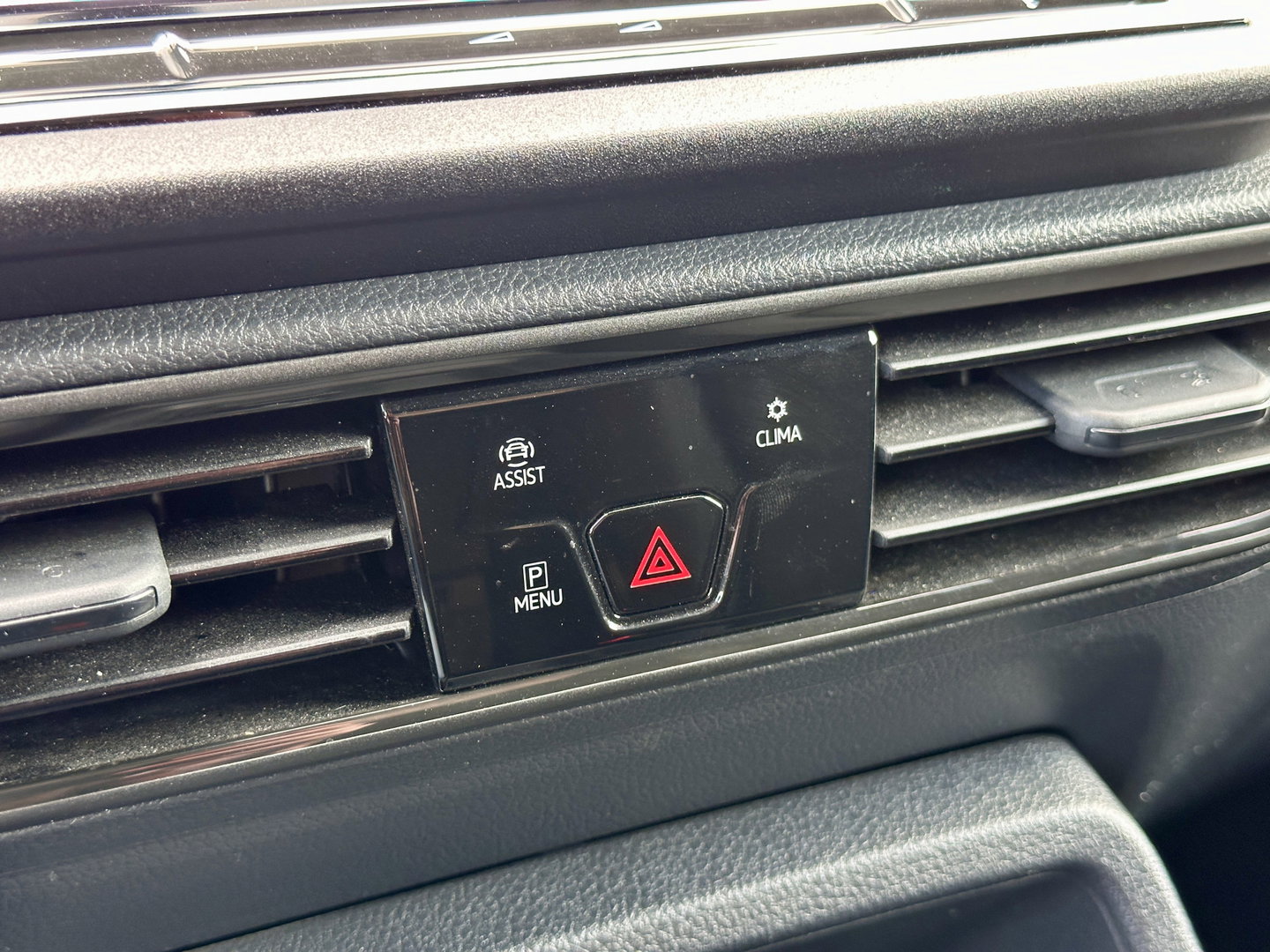 Volkswagen Caddy Cargo 2.0 TDI Style | LED | Apple Carplay | Achteruitcamera | Parkeersensoren | Airconditioning |