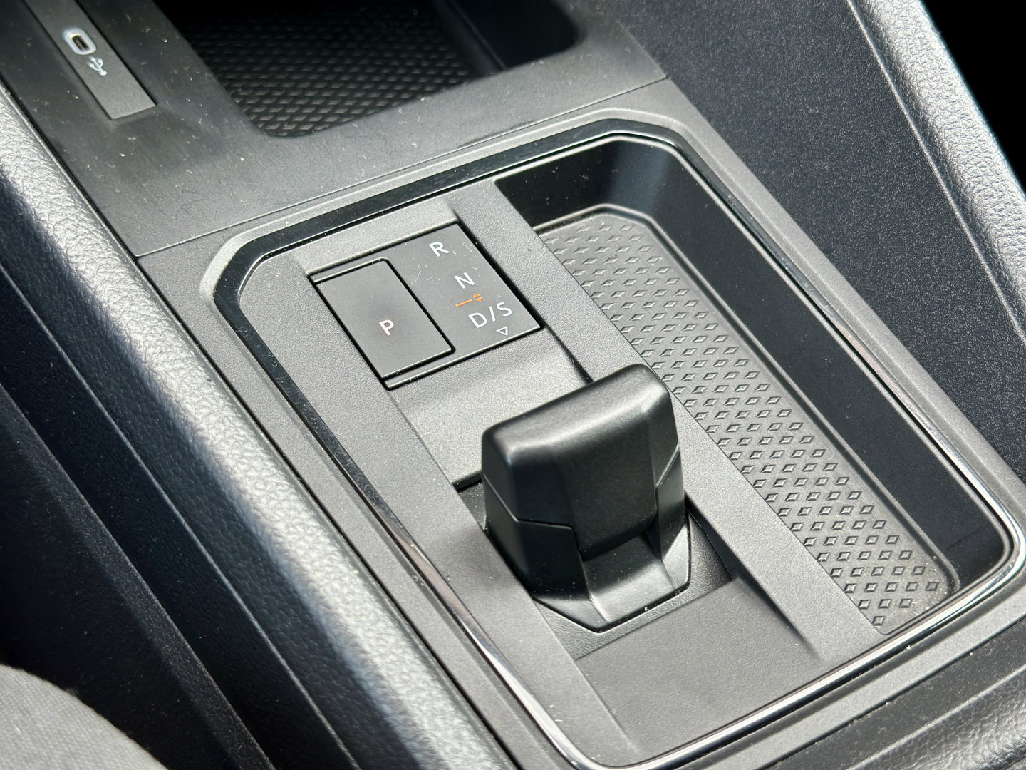 Volkswagen Caddy Cargo 2.0 TDI Style | LED | Apple Carplay | Achteruitcamera | Parkeersensoren | Airconditioning |