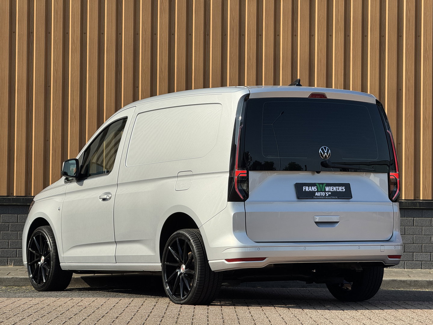 Volkswagen Caddy Cargo 2.0 TDI Style | LED | Apple Carplay | Achteruitcamera | Parkeersensoren | Airconditioning |