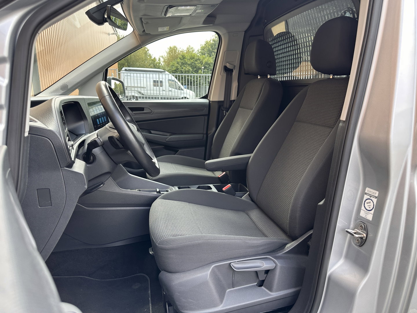 Volkswagen Caddy Cargo 2.0 TDI Style | LED | Apple Carplay | Achteruitcamera | Parkeersensoren | Airconditioning |