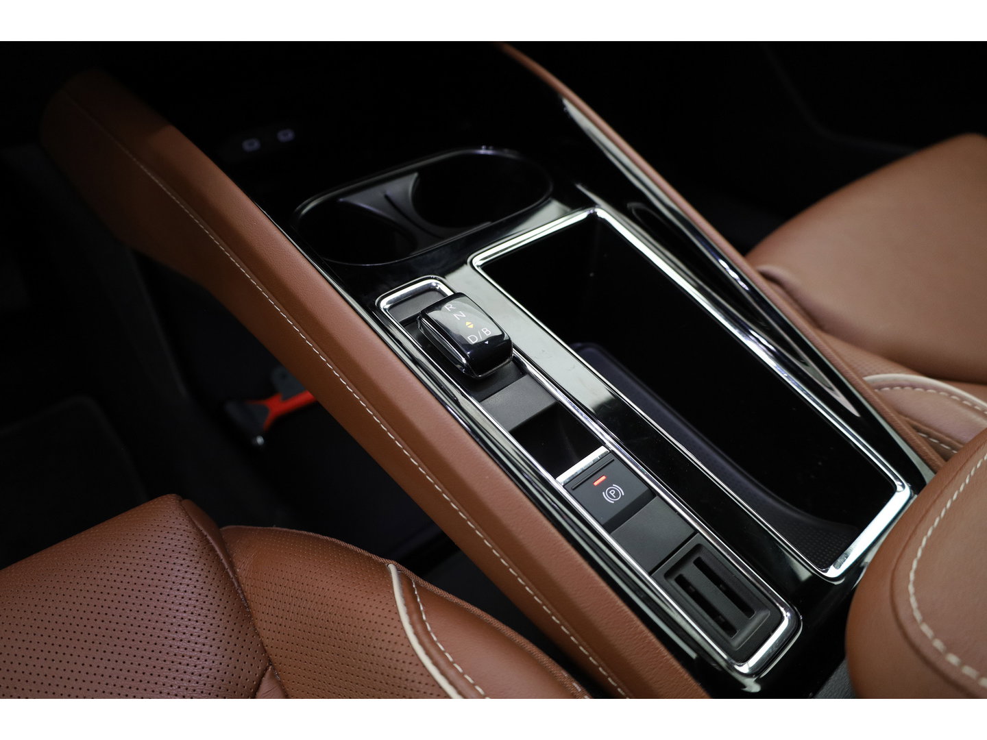 Škoda Enyaq iV 60 | RIJKLAAR!! | Warmtepomp | Adapt. Cruise | Trekhaak | Stoel- Stuurverw. | Memory | Keyless